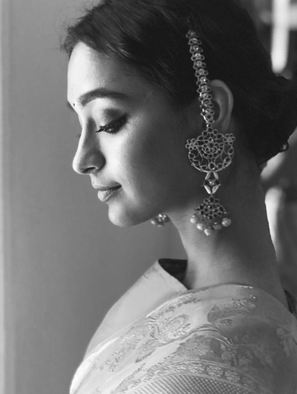 Amiya Earrings - Aaharya